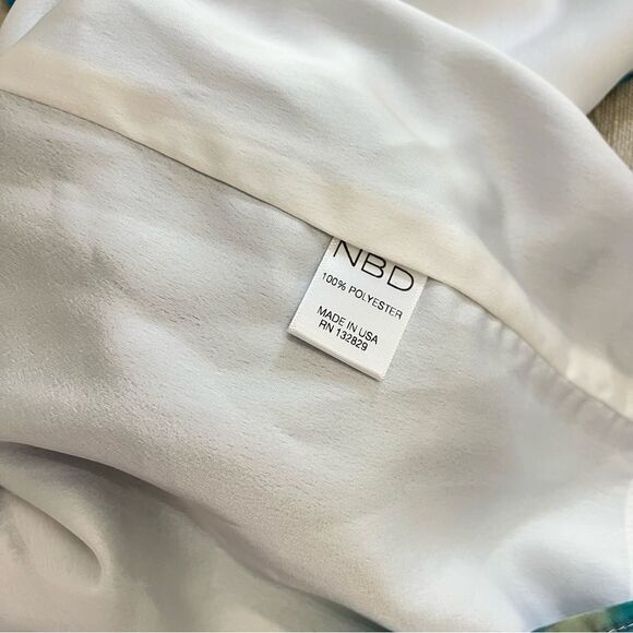 NBD X The Naven Twins Watercolor Crop Top & Skirt Set Size Large Blue Purple - Picture 6 of 7